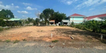 Vợ chồng ly hôn nên bán 690m2 mặt tiền dường nhựa 20m ngay trung tâm Lộc An