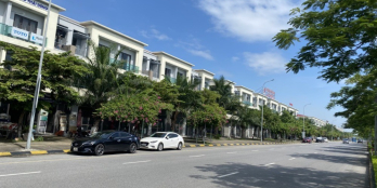 Bán Shophouse 120m2 đường trục chính Hữu Nghị 56m KĐT Centa VSIP Bắc Ninh