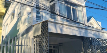 Bán căn nhà có sân đậu ô tô, view thoáng 3 mặt tại Nguyễn Trung trực - Đà Lạt