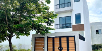 Bán Nhà Mới xây 100% chưa ở. 3 tầng 3 mê. Mặt tiền 7m5 Gần đườg Nguyễn Phước Lan