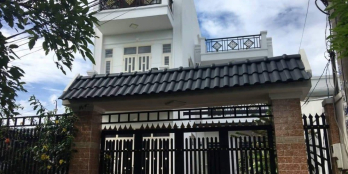 Bán Gấp Nhà Hóc Môn, 2 Mặt Tiền, 175m2, SHR, Giá Chỉ 8 Tỷ 6