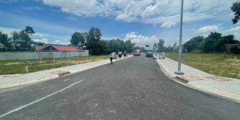 kẹt tiền bán nhanh lô 100m2 đã có sổ sẳn.sang tên ngay