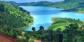 Bán lô góc 2 mặt tiền Sổ sẵn thổ cư view Hồ Đak Long Thượng Gía chỉ 1.9 tỷ