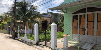 Bán nhà cấp 4 có sân vườn nhỏ gần chợ bình chánh