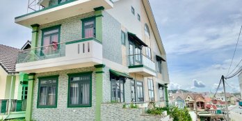 Bán Hoặc Cho Thuê Căn Biệt Thự Mới Xây, FULL Nội Thất, 3 Mặt Tiền F12 – TP ĐàLạt