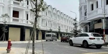 Bán nhà phố xây sẵn có sổ mặt tiền đường 3/2 Nguyễn Trãi, Lái Thiêu, Bình Dương