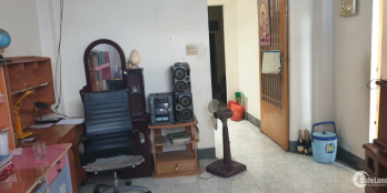 Nhà cũ, chưa qua đầu tư, mặt tiền đường