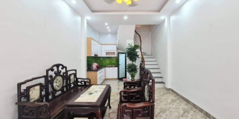 Cần tái  chính bán gấp nhà đường Hoàng Mai 35m2, 5t, 3.8 tỷ.