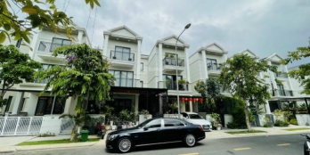 Bán căn góc nhà phố liền kề 2 mặt tiền đường thông dự án Nine South Vinacapital