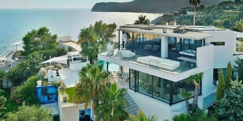 Tận hưởng nghỉ dưỡng 5 sao tại Hollywood Hills biệt thự biển cao cấp