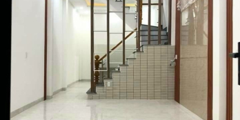 Ban Nhà mới xây 1 trệt 1 lầu, ngay cây xăng 26