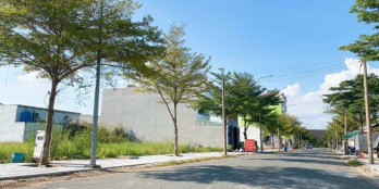 Bán Nền(5*21)Đất Thổ Vuông Đẹp,Sổ Sẵn,Liền Kề BệnhViện,Chợ,Kinh Doanh Đa Ngành