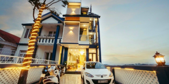 CHÍNH CHỦ BÁN KHÁCH SẠN ĐANG KINH DOANH TRUNG TÂM THÀNH PHỐ ĐÀ LẠT