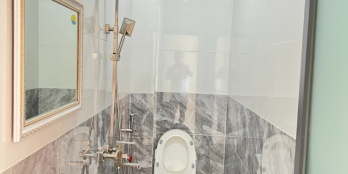 Bán nhà 1 trệt 1 lầu  mặt tiền kinh doanh 5.7 x 26m, gần trường ĐH Tài chính