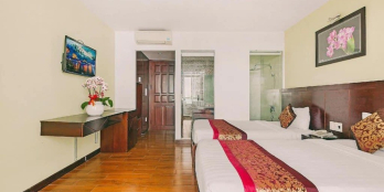 Cho Thuê Nguyên tòa Khách Sạ Biển Đà Nẵng 3 sao 10 tầng 35 Phòng