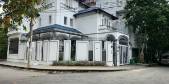 Cắt lỗ ngộp bank biệt thự 204 Nguyễn Văn Hưởng Thảo Điền Q2 góc 2MT chỉ 46tỷ