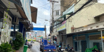 NHÀ C4 SÁT MẶT TIỀN, NGAY VÒNG XOAY HÀNG XANH ,HẺM XE TẢI ĐI BON BON ,GIÁ NGON