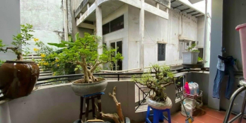 Nhà gần mặt tiền đường, vuông vức, 4 tầng