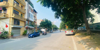 Mặt Phố Hồng Tiến Giao Với Phố Aí Mộ - Bán Nhà 79M x 5T, MT 7,2m – Gía 25 Tỷ.