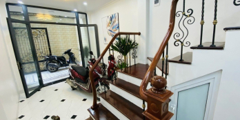 NHÀ MỚI ĐẸP NGÕ PHỐ TRUNG KÍNH 47/50M2 50M2 4 TẦNG NHỈNH 5 TỶ