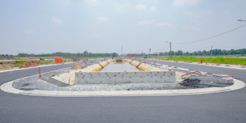 Kẹt tiền cần bán gấp lô đất măt tiền vành đai 4, lộ giới 75m