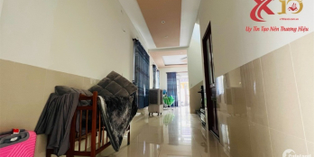 Nhà đẹp mới 1 trệt 1 lầu lô góc 2mt 132m2 chỉ 6,85 tỷ