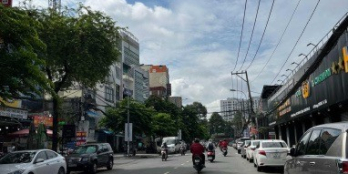 Bán nhà căn đôi, vị trí góc đường Nguyễn Gia Trí (D2 cũ) P. 25, Q. BT. DT 8,2m x