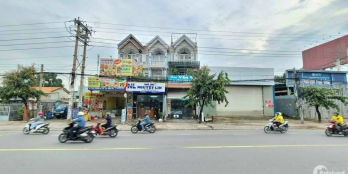 Bán nhà mặt tiền DT 743 Kinh doanh mọi ngành nghề