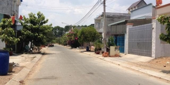 CHỦ CẦN BÁN GẤP LÔ ĐẤT 200M2 (10X20) SÁT CHỢ, SÁT KHU CÔNG NGHIỆP,GIÁ 1TY2