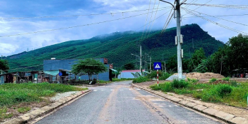 Hòa Xuân Đà Nẵng thu nhỏ tại Thị Trấn Thạnh Mỹ Nam Giang sát sân vận  động 6xx