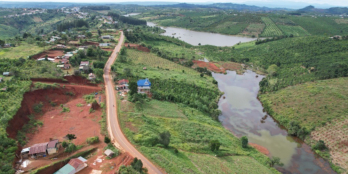 40 mét mặt tiền Quốc lộ 28 ôm hồ lớn cực đẹp sát trung tâm Tà Đùng