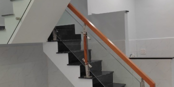 Nhà mới 1 trệt 1 Lầu 2 PN -2WC giá chỉ  2 tỷ nhỉnh.