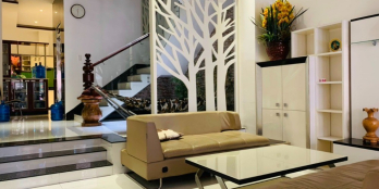 BÁN NHÀ 4 TẦNG MẶT TIỀN NGUYỄN THỊ MINH KHAI - CÁCH BIỂN 700M