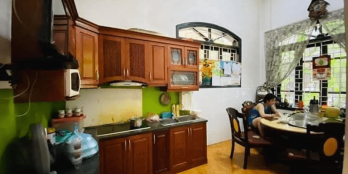 Chính chủ bán nhà lô góc 3 mặt thoáng, ô tô vào nhà, Phố Hoàng Cầu, Đống Đa