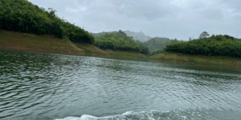 10000m2 ôm hồ lớn trung tâm Tà Đùng thích hợp du lịch sinh thái chỉ 4 tỷ