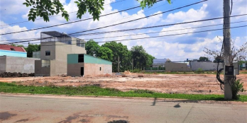 Vợ chồng em cần ra gấp mảnh đất 12x77, gần khu dân cư