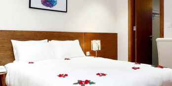 BÁN KHÁCH SẠN 9 TẦNG THANG MÁY- TT HOÀN KIẾM- GẦN MẶT PHỐ -Ô TÔ VÀO NHÀ