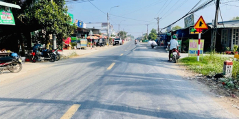 2400m2 đất vườn view sông Vàm Cỏ Đông rất đẹp . Có sẵn 300m2 thổ cư