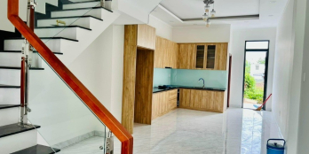 Nhà Phố mặt tiền Nguyễn Chí Thanh 4,4 tỷ ngay Chợ Búng Thuận An