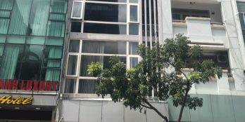 Siêu rẻ,MT Trần Hưng Đạo,Q5_đoạn 2 chiều. DT: 4,2x17,4m, 2 lửng,4 lầu. 30 tỷ