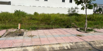 Đất thổ cư ngay MT Đoàn Nguyễn Tuấn,gần chợ Hưng Long,DT:100m2 thổ,SHR