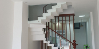 Bán gấp nhà mới xây chưa ở, đường Tô Ngọc Vân, 1 trệt 3 lầu cực đẹp, thoáng mát