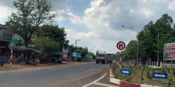 đất ngay trung tâm đồng phú mặt tiền đường 32m