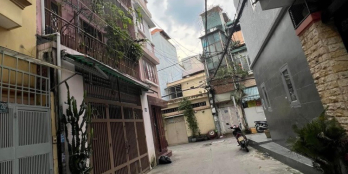 Ngang 5m, nở hậu, hẻm lớn, có phòng cho người lớn tuổi