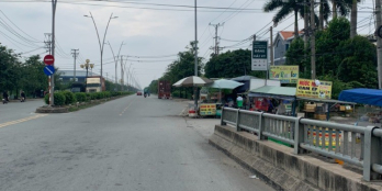 Còn lô đất trống DT lớn dính quy hoạch xíu chưa đền bù MT DT 824 Bến Lức