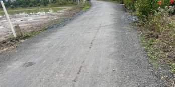 Lô đất vườn vị trí đẹp , giá đầu tư . DT 424,5m2 - giá 1tỷ070tr . Ngay sát chợ