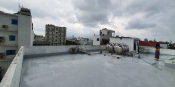 Bán gấp 2 căn nhà: 1 căn hộ 3 tầng và 1 căn nhà 2 tầng ngay biển Đà Nẵng