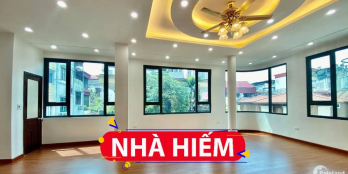 NGAY NGÃ TƯ, LÔ GÓC NGUYÊN HỒNG. KINH DOANH ĐỈNH. 7 TẦNG, THANG MÁY. HƠN 25 TỶ
