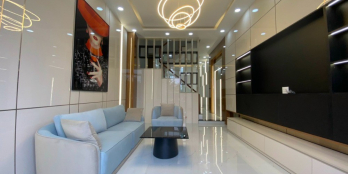 NHÀ MẶT TIỀN CHỢ BÀ HOM, ĐƯỜNG TỈNH LỘ 10, XÂY 1 TRỆT 3 LẦU 5*20M SHR