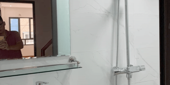 Bán nhà kinh doanh, đường ô tô tránh ngõ phố Đê La Thành thông ra Láng Hạ